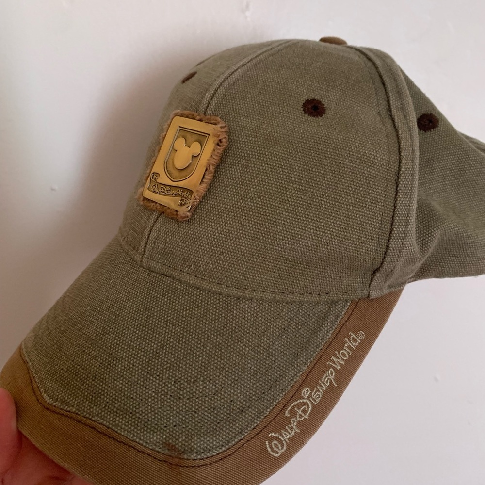 disneyland resort hat!